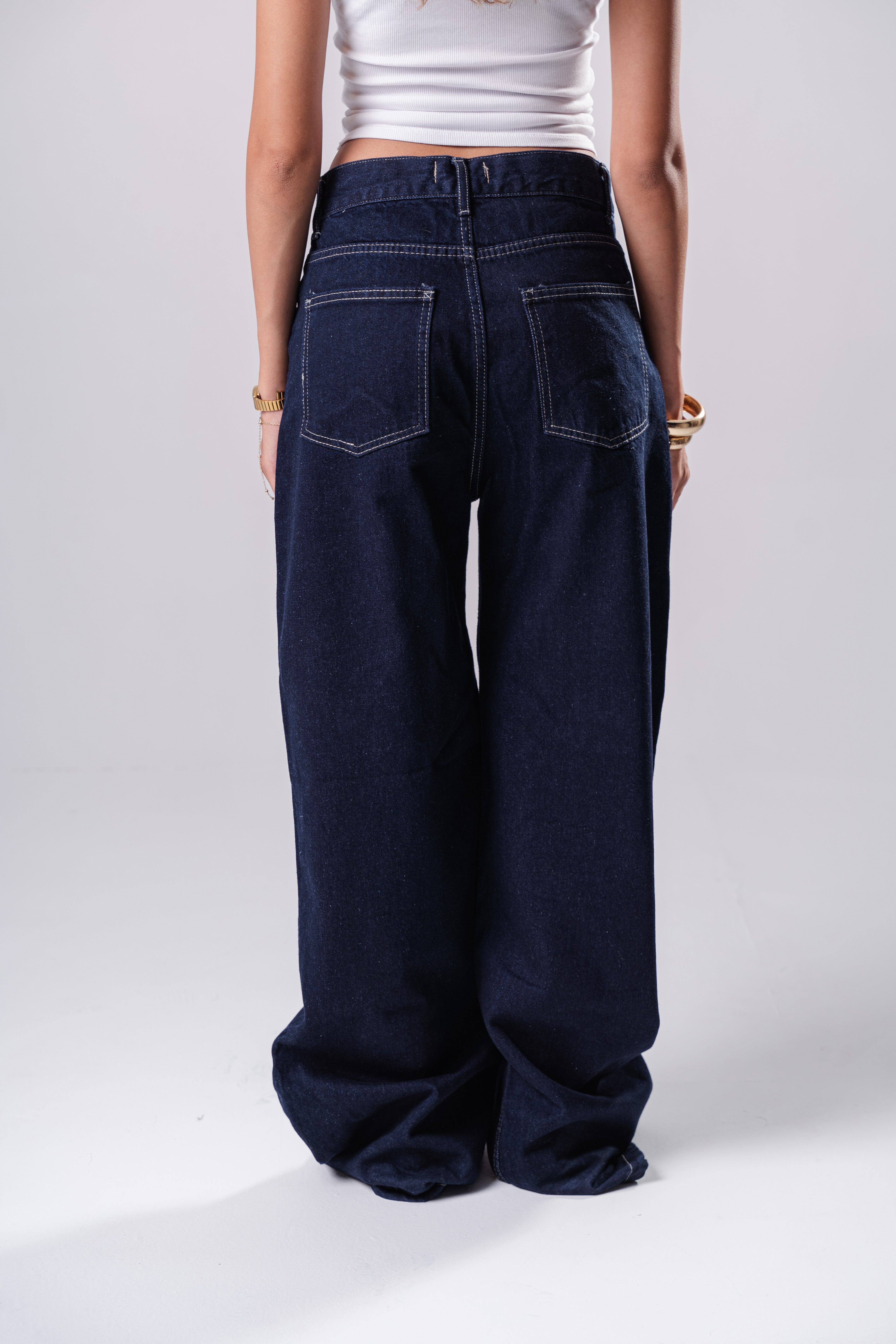 RAW WIDE-LEG DENIM
