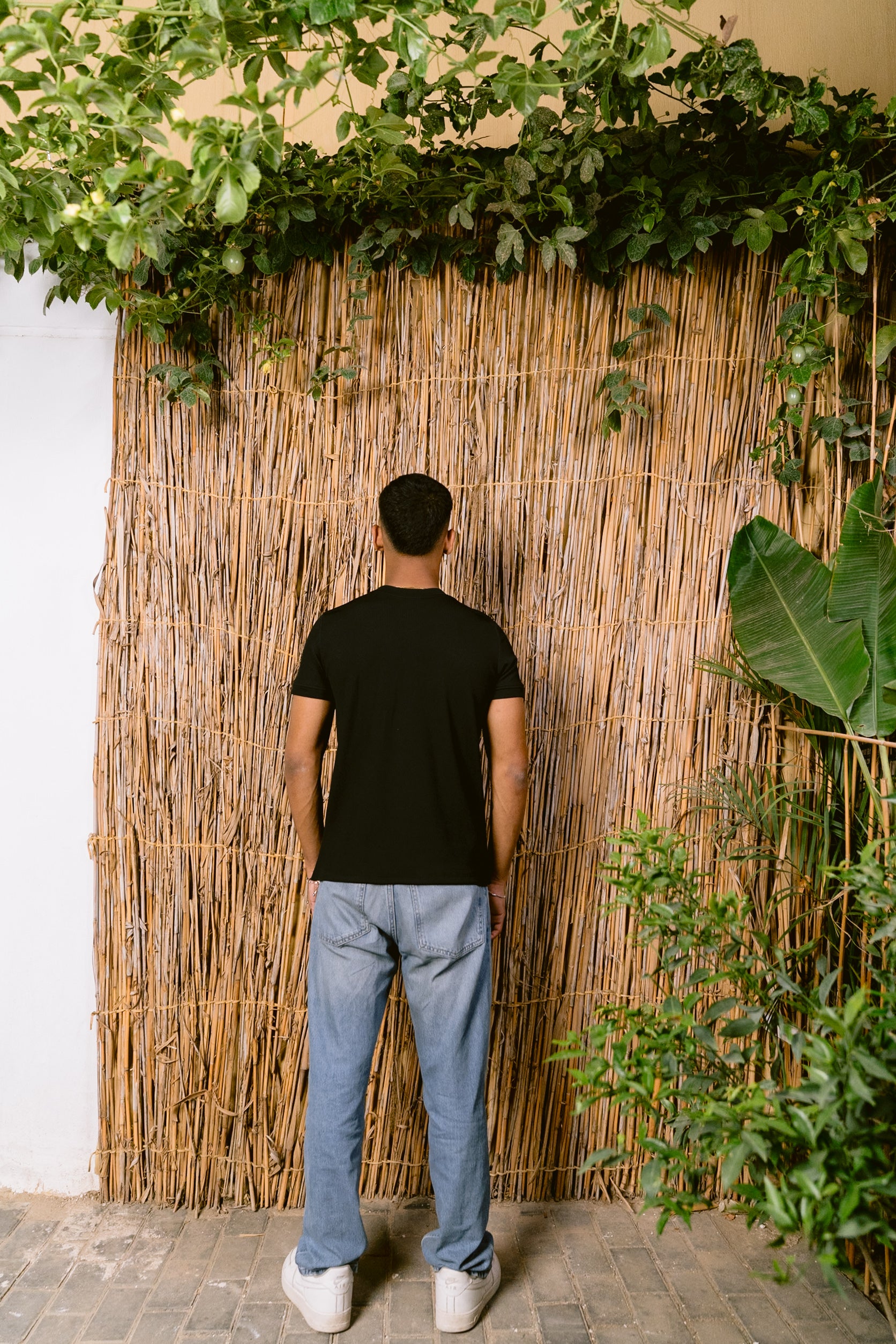BLACK KNIT T-SHIRT
